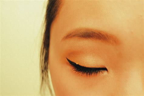 5 Minute makeup look! (Philippines) .